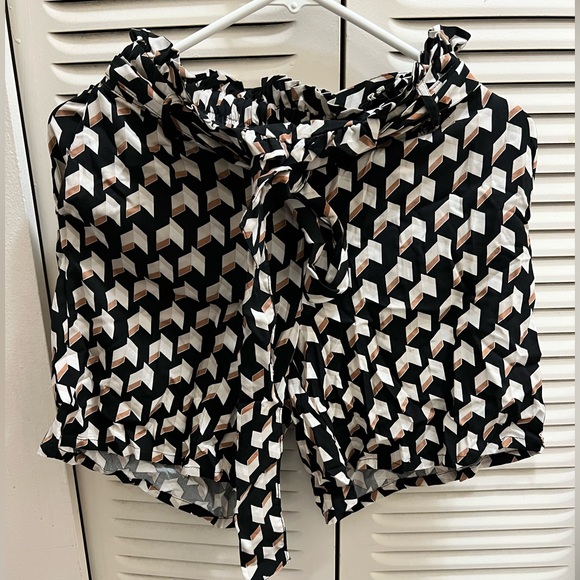 Shorts - Picture 1 of 1